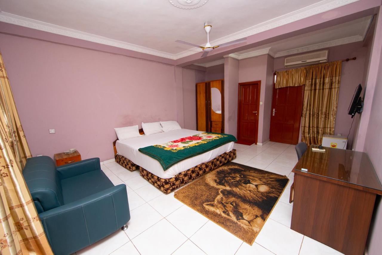 Pemicsa Hotel Accra Spintex Екстериор снимка
