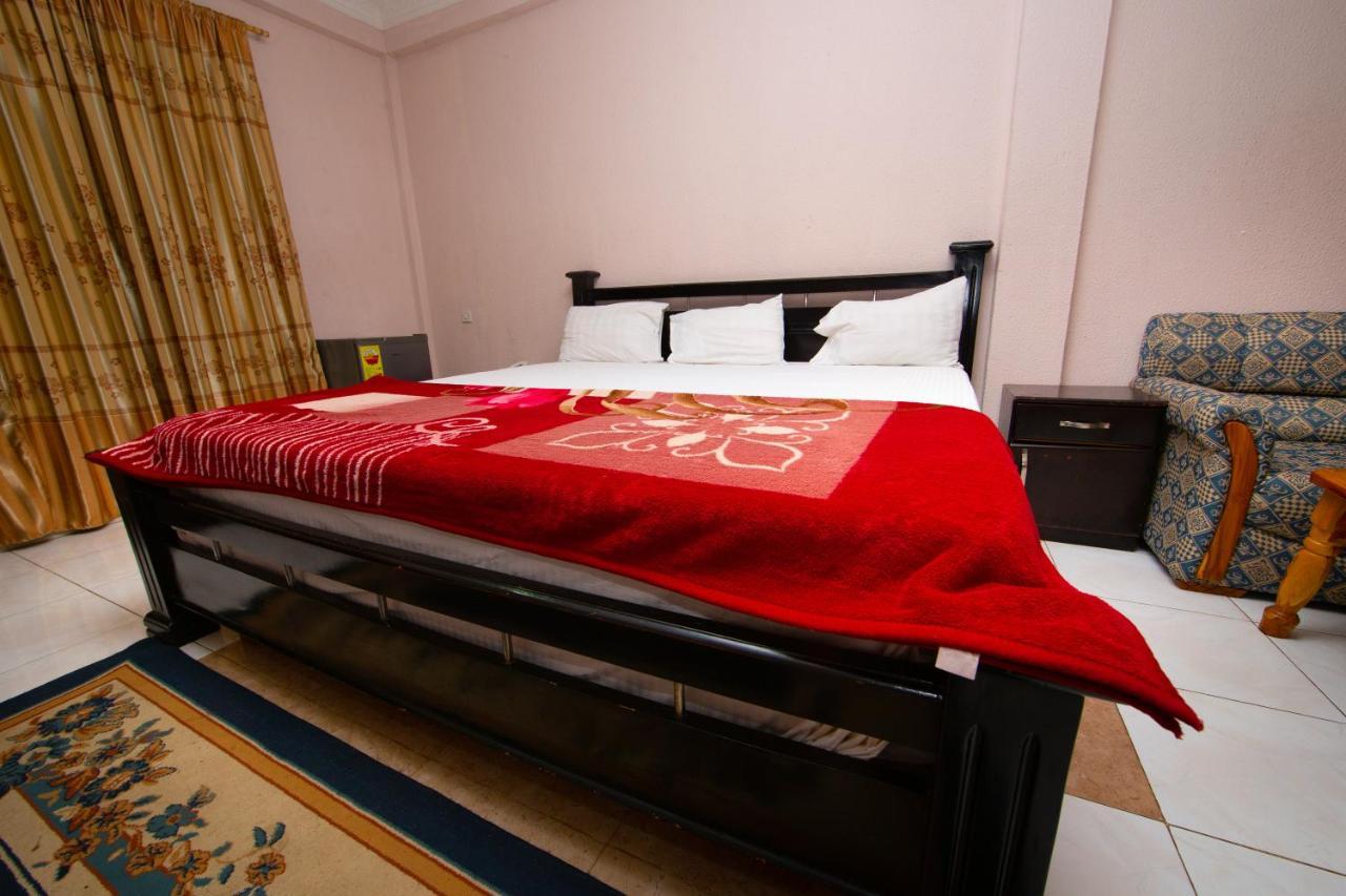 Pemicsa Hotel Accra Spintex Екстериор снимка