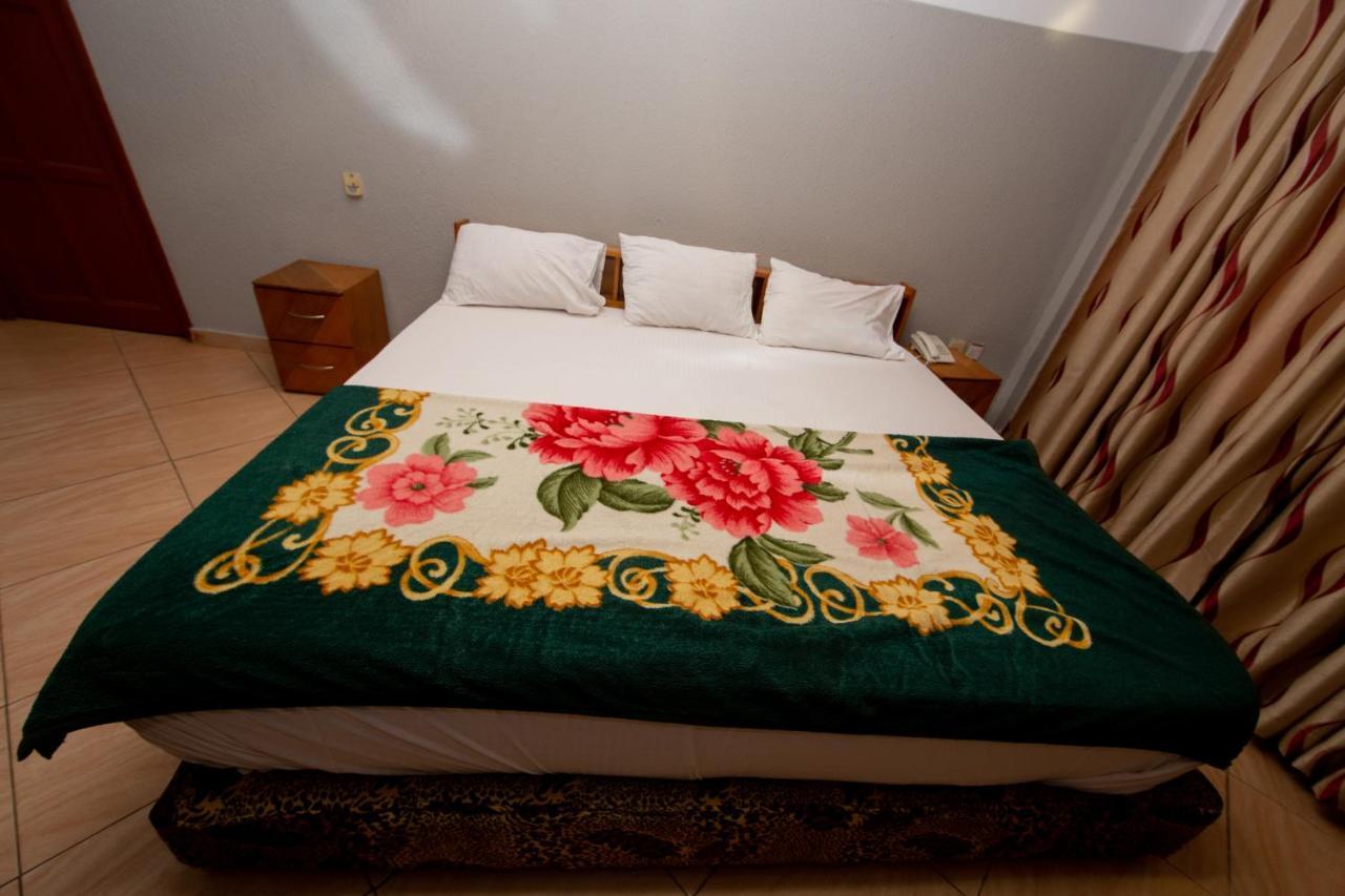 Pemicsa Hotel Accra Spintex Екстериор снимка