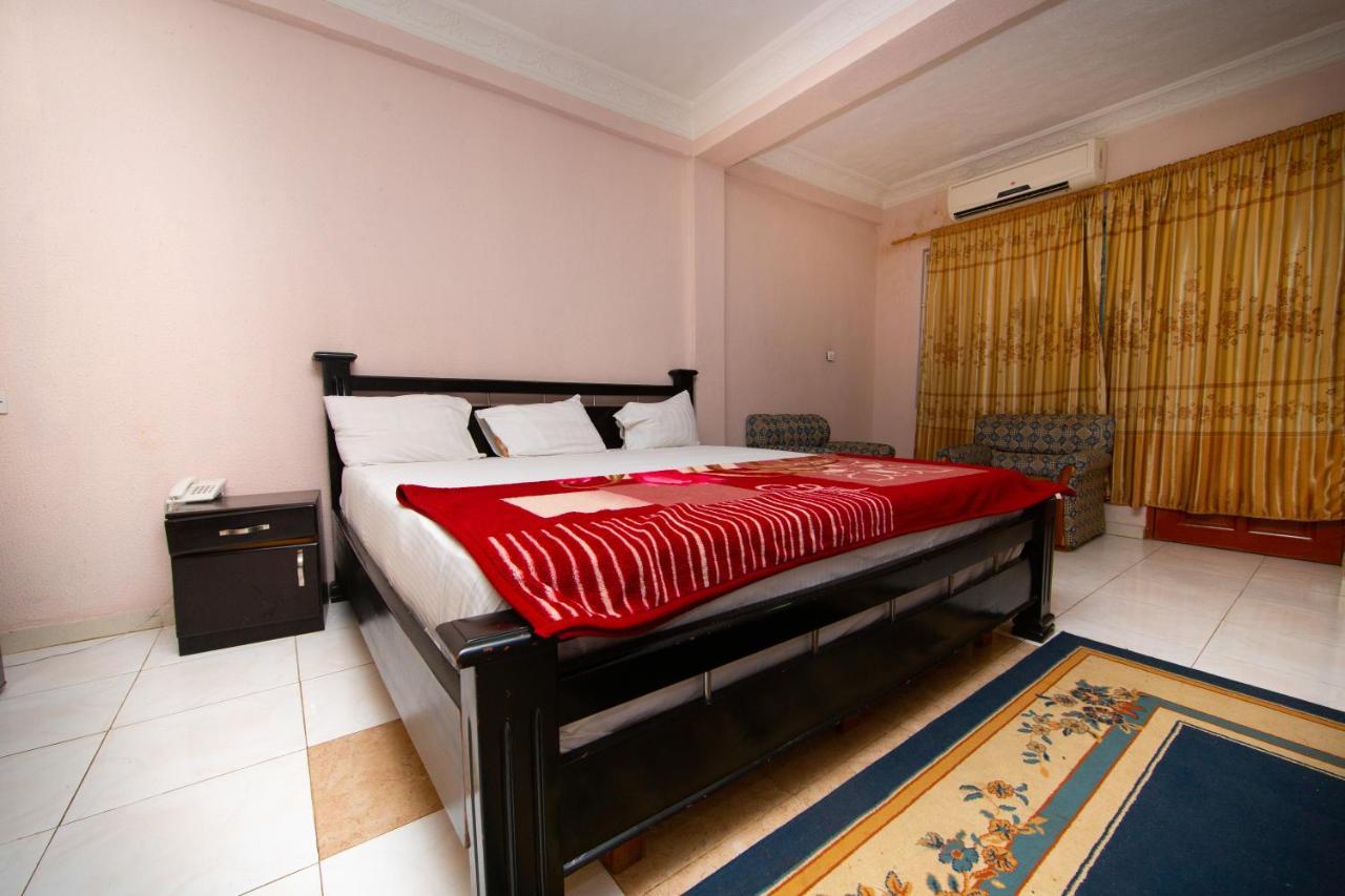Pemicsa Hotel Accra Spintex Екстериор снимка
