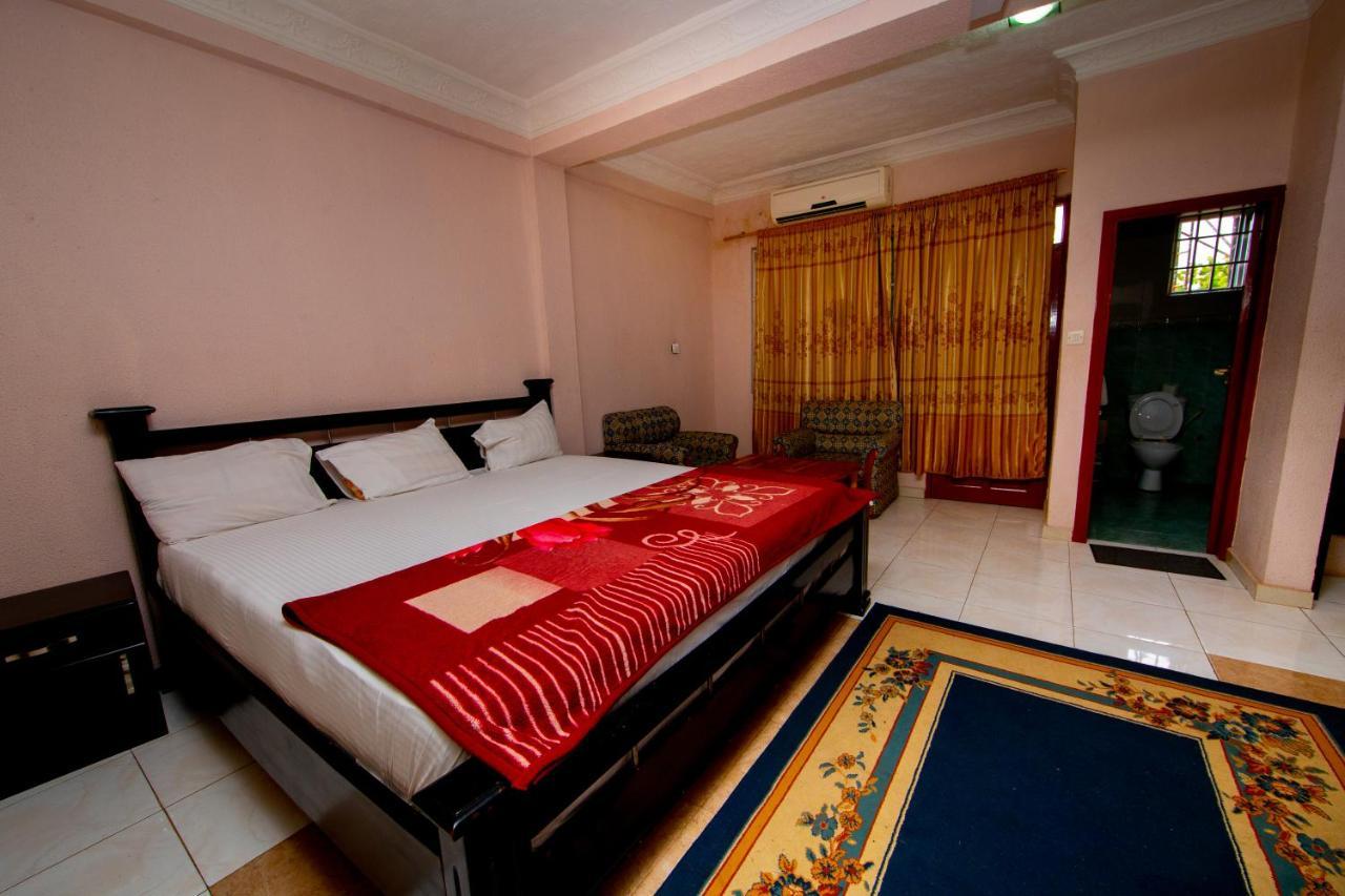 Pemicsa Hotel Accra Spintex Екстериор снимка