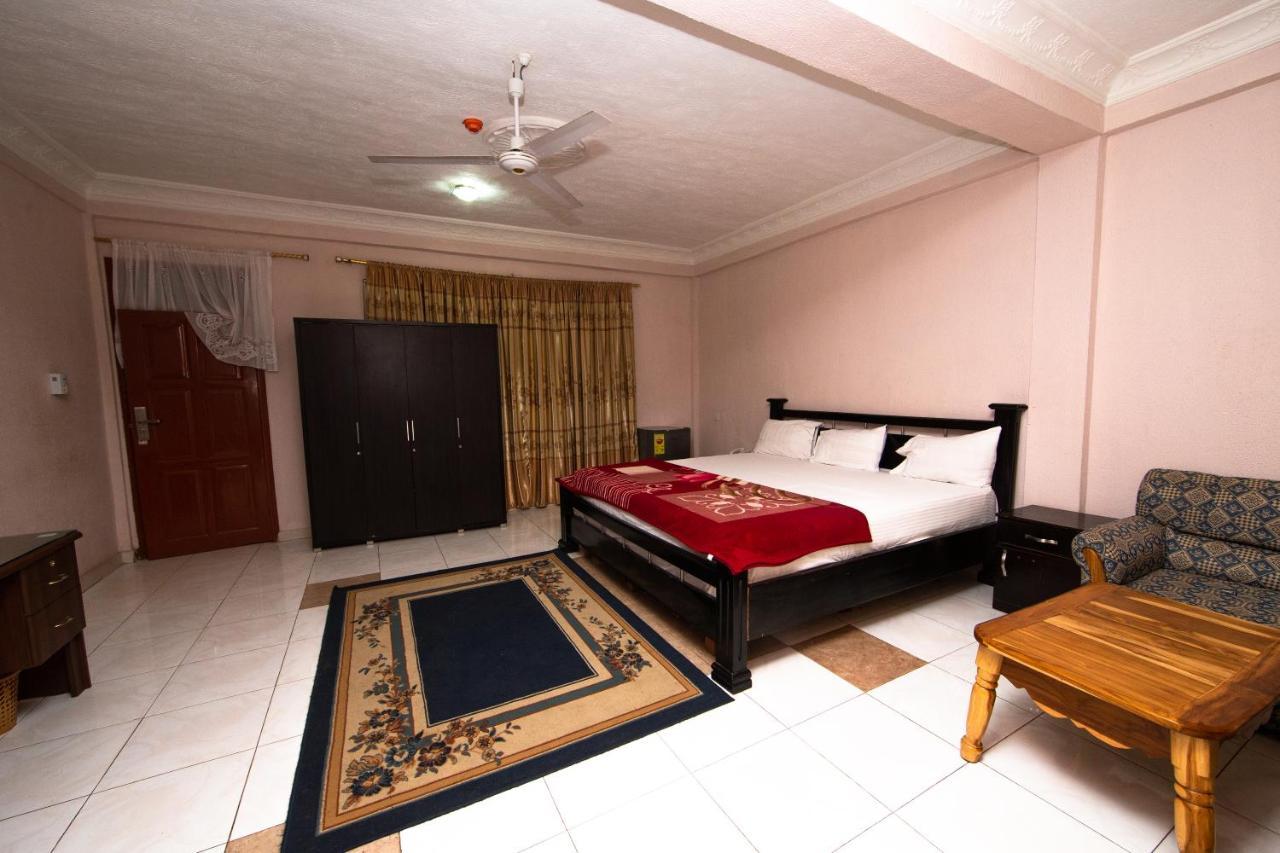 Pemicsa Hotel Accra Spintex Екстериор снимка