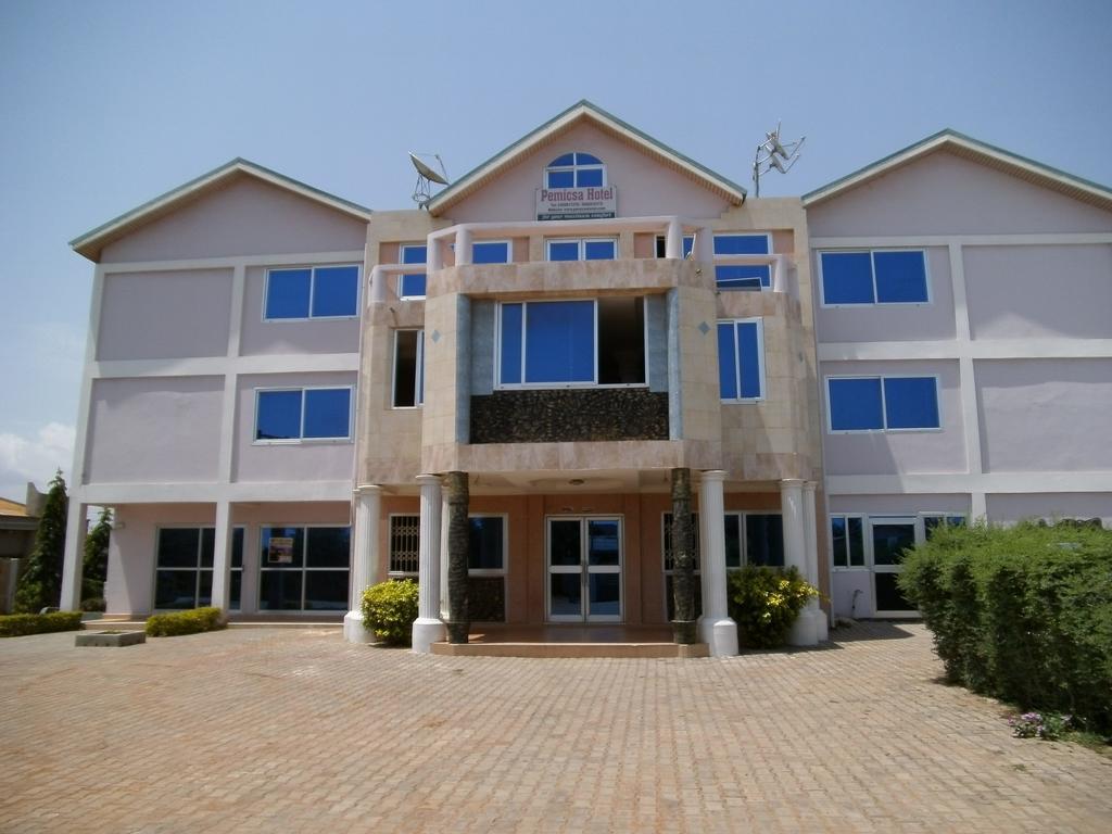 Pemicsa Hotel Accra Spintex Екстериор снимка