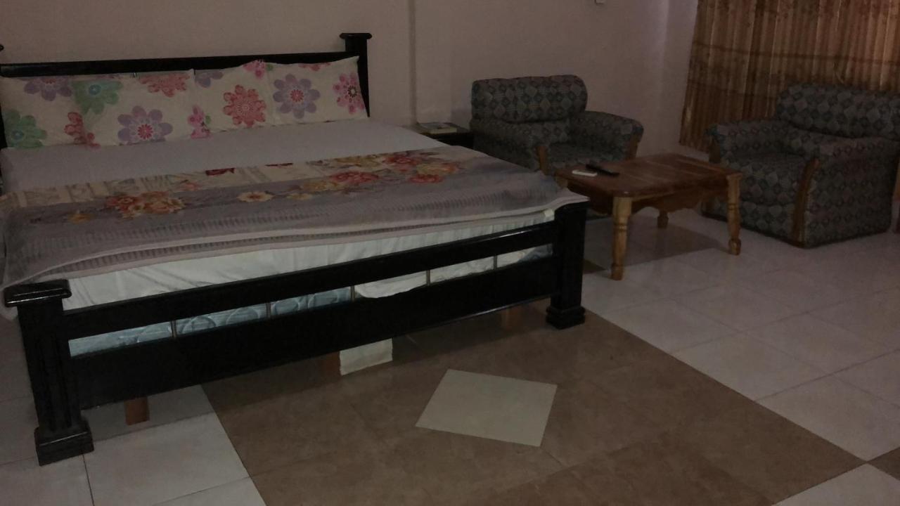 Pemicsa Hotel Accra Spintex Екстериор снимка