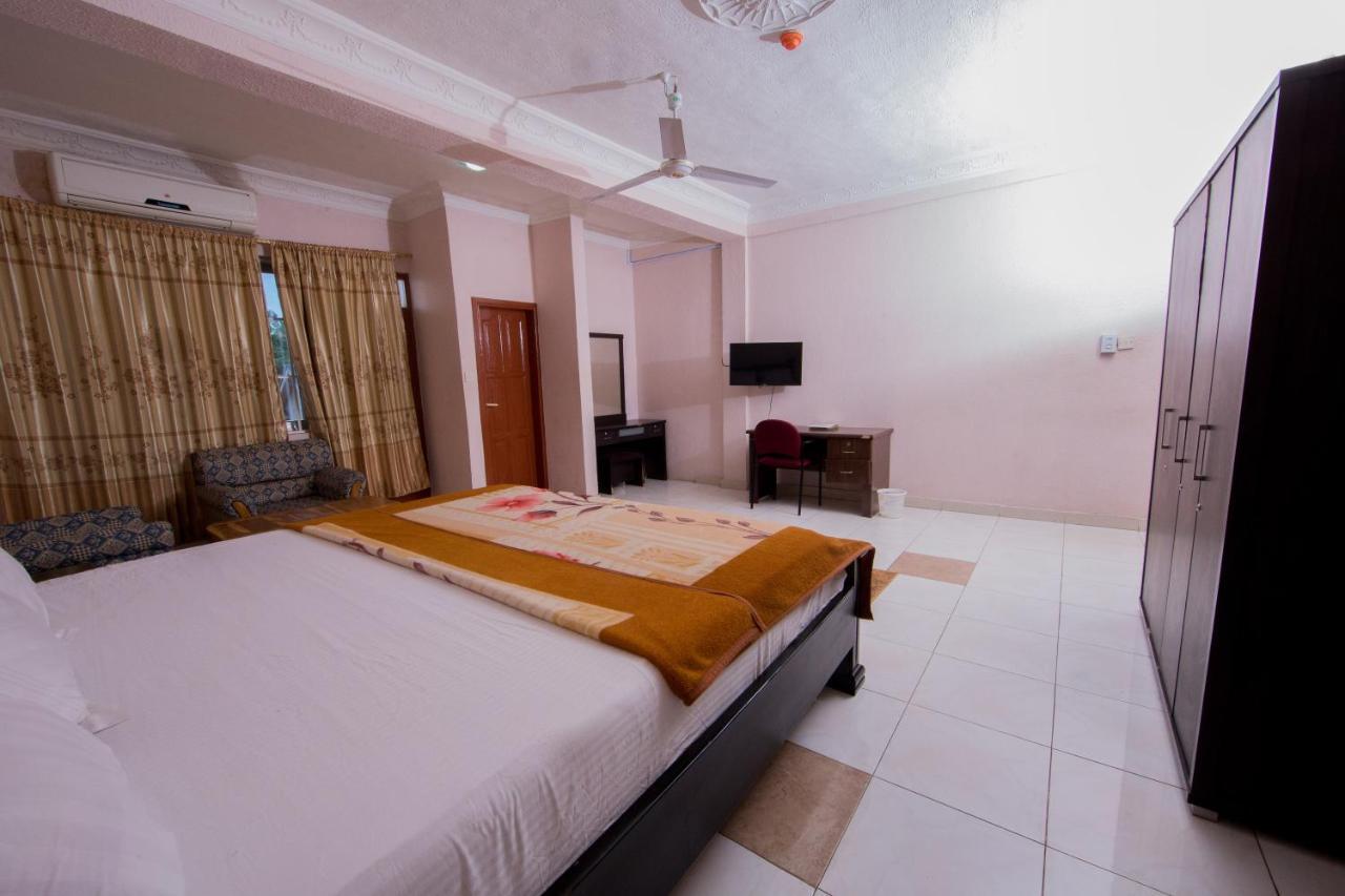 Pemicsa Hotel Accra Spintex Екстериор снимка