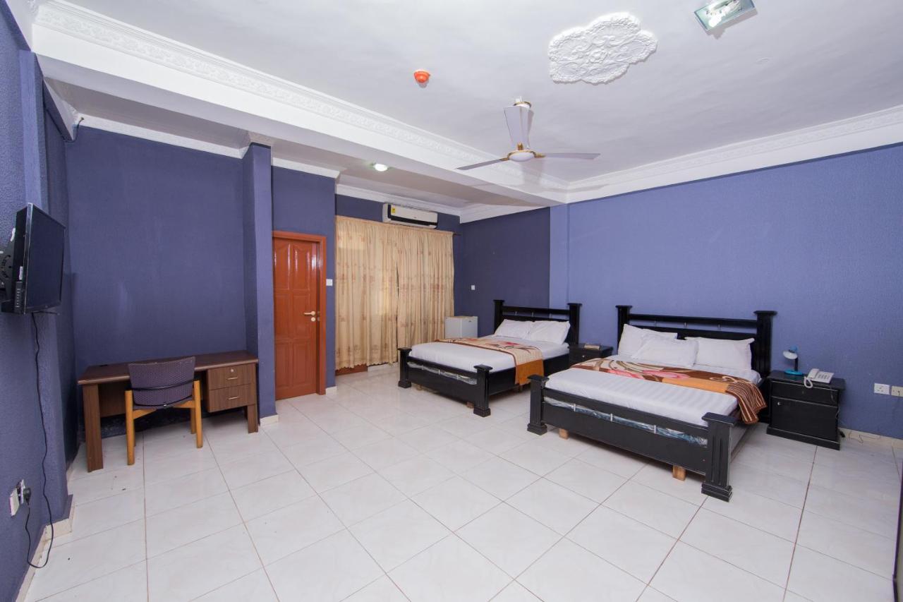 Pemicsa Hotel Accra Spintex Екстериор снимка