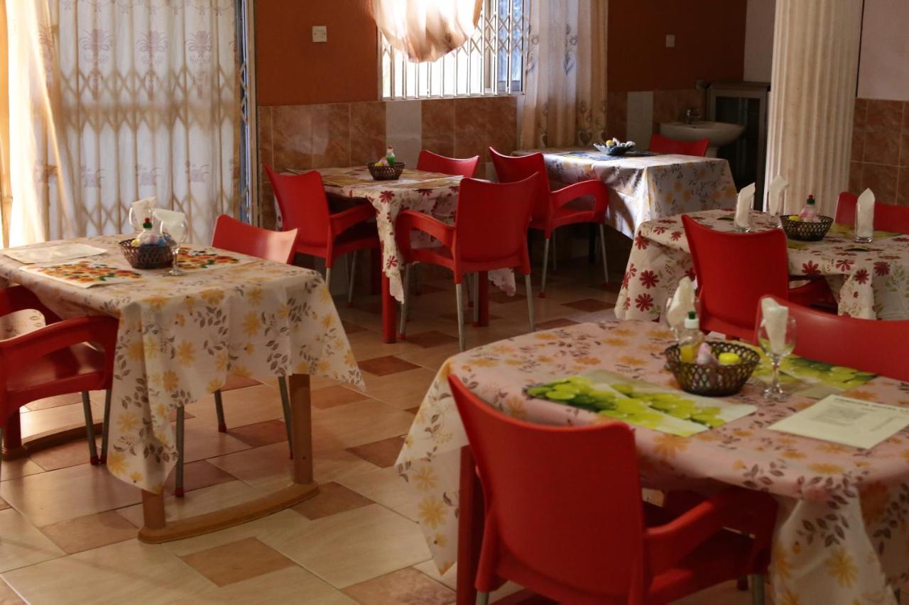 Pemicsa Hotel Accra Spintex Екстериор снимка